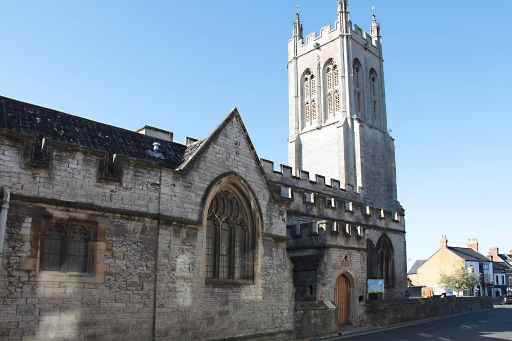 No 28b St Benedict * Гластонбери